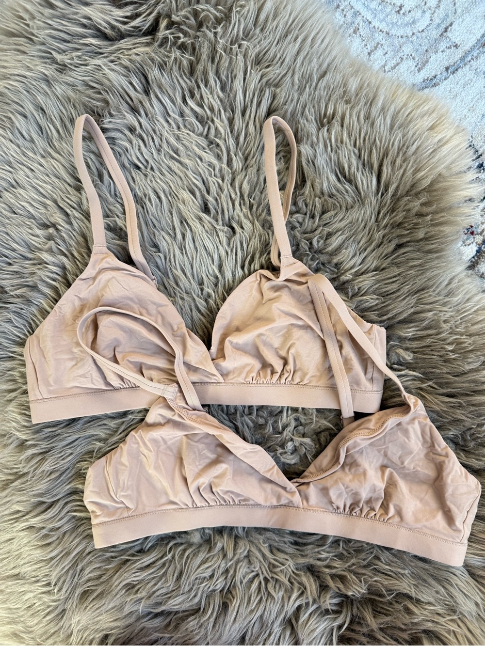 New Quince Second Skin Crossover Bralette Set Tan Sand 2-Pack Women’s Medium - Picture 2 of 4